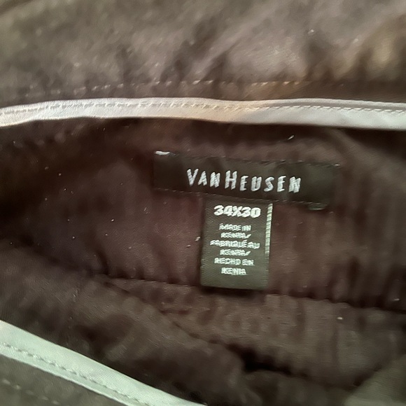 Dark Gray Van Heusen 34 X 30 Pants Made In Kenya - Picture 2 of 2
